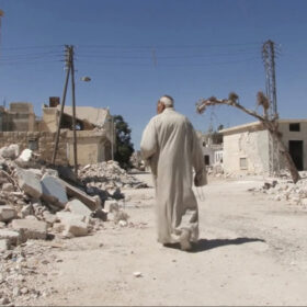 Syria – Humanitarian Crisis<span>Video and editing by: Bela Szandelszky Photo by: Muhammed Muheisen Narration by: Nebi Qena</span>